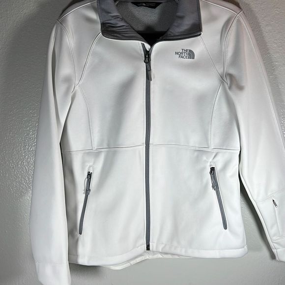 The North Face Jackets & Blazers - The North Face Women’s Apex Bionic Softshell Windwall Jacket. Vintage Heather Wh